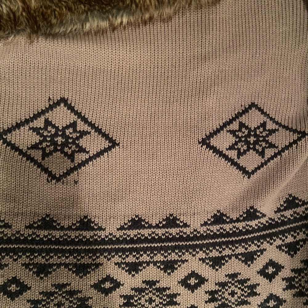 Cardigan - Picture 11 of 11